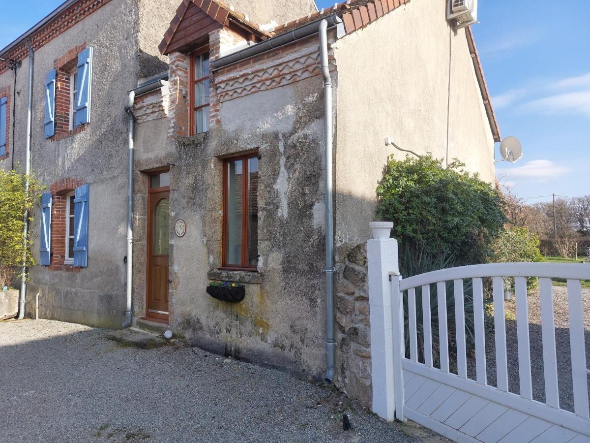 Gite Du Grand Chene Saint-Léger-Magnazeix Buitenkant foto